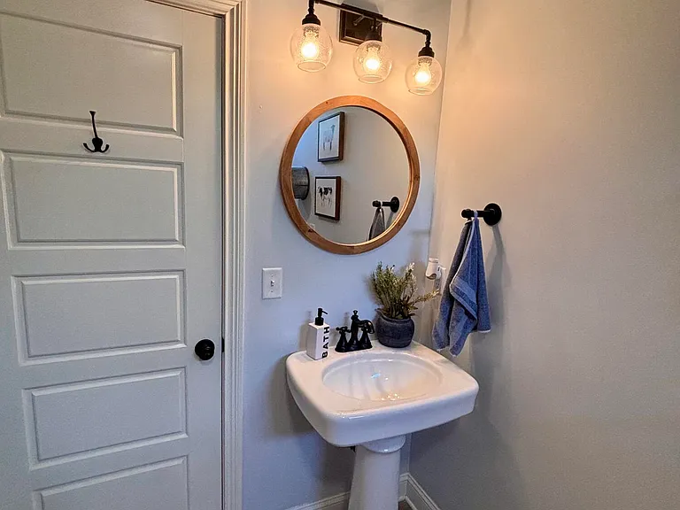 877 Porter Rd — Photo 28