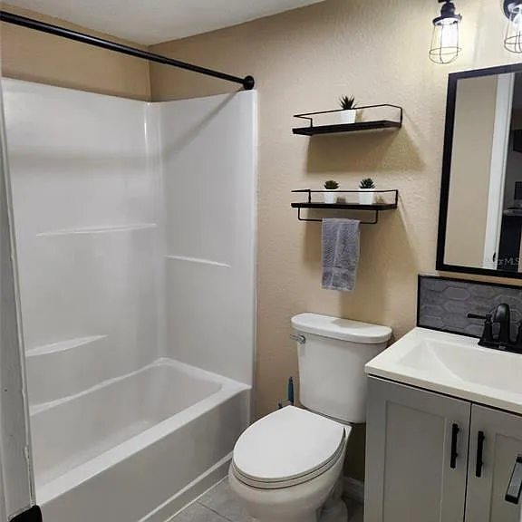211 Thorn Tree Pl — Photo 14