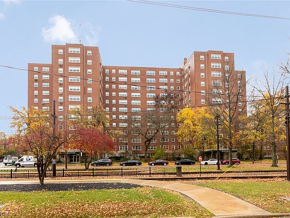 2nd image of 13800 Shaker Blvd #408