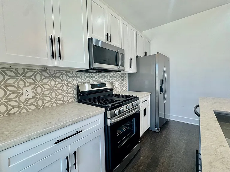 6926 Paris St #B — Photo 6