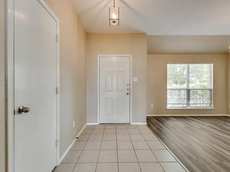 320 Tripp Trl — Photo 5