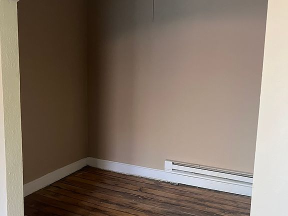 4th image of 539 Minnehaha Ave E APT 3