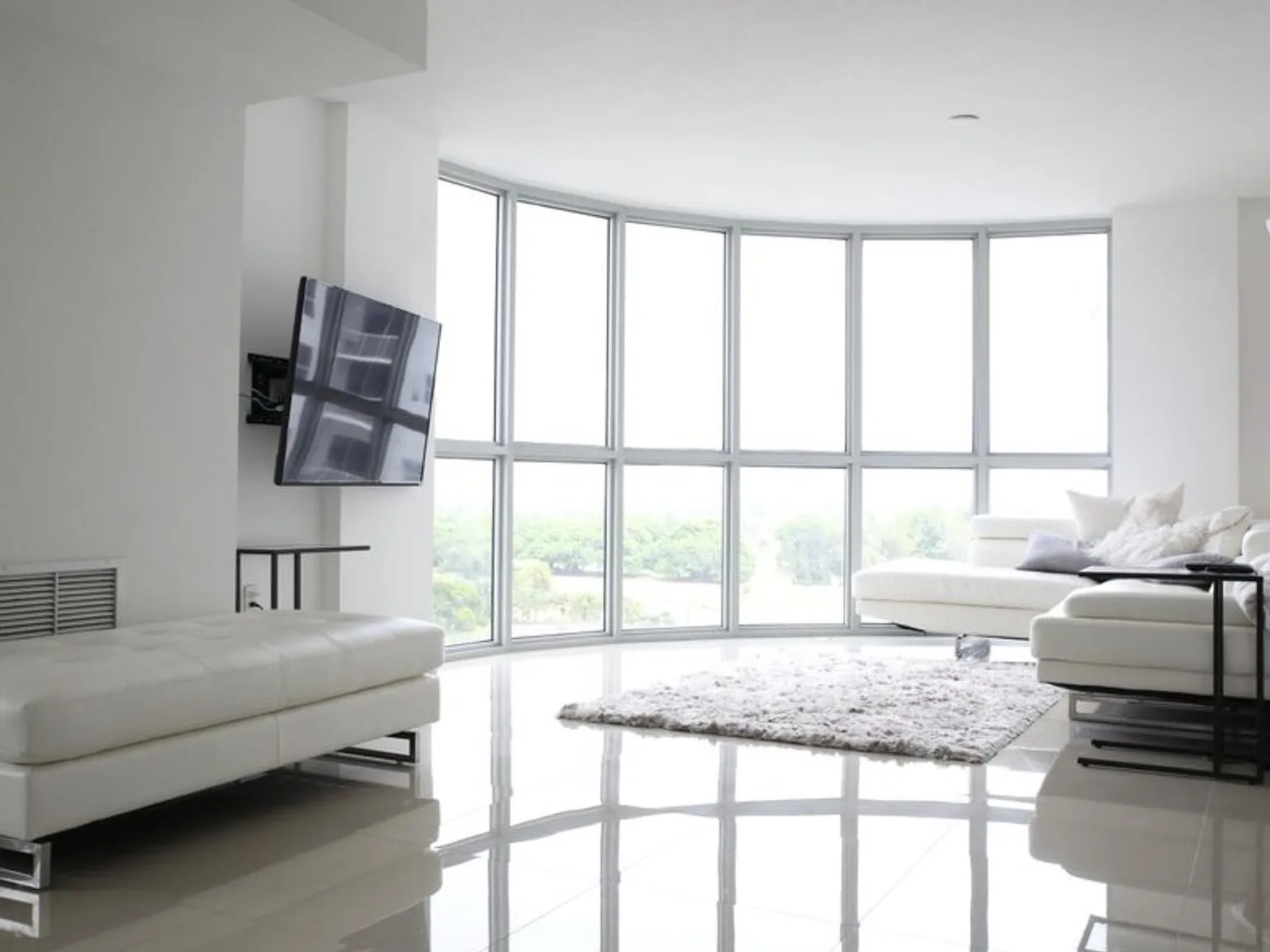 Radius Dr, Hollywood — Photo 1