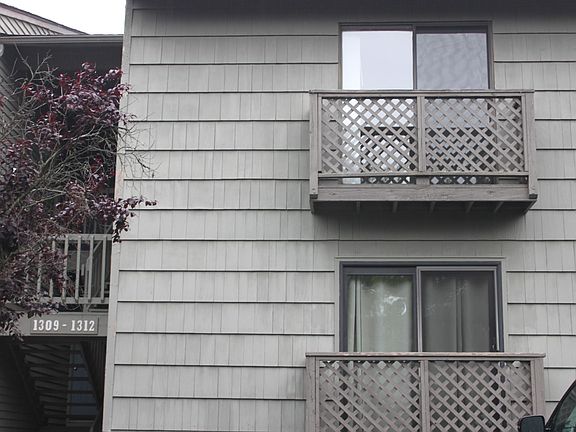 Second floor unit