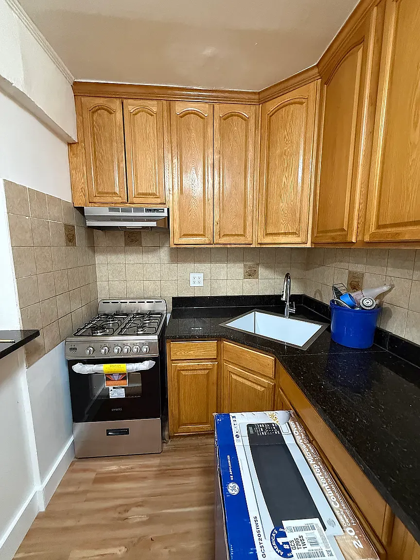 84-09 35th Avenue — Photo 1