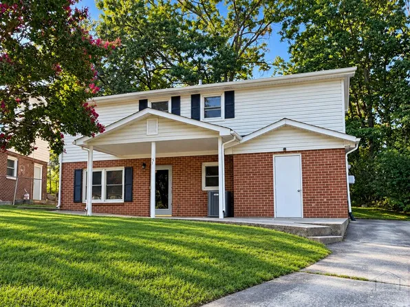 55 Cedarwood Ct, Martinsville, VA 24112