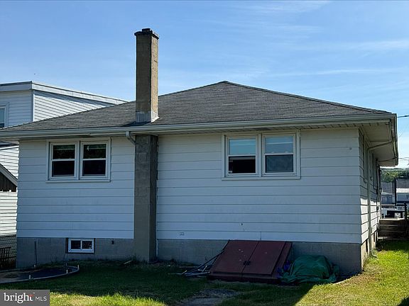 2nd image of 318 S Balliet St