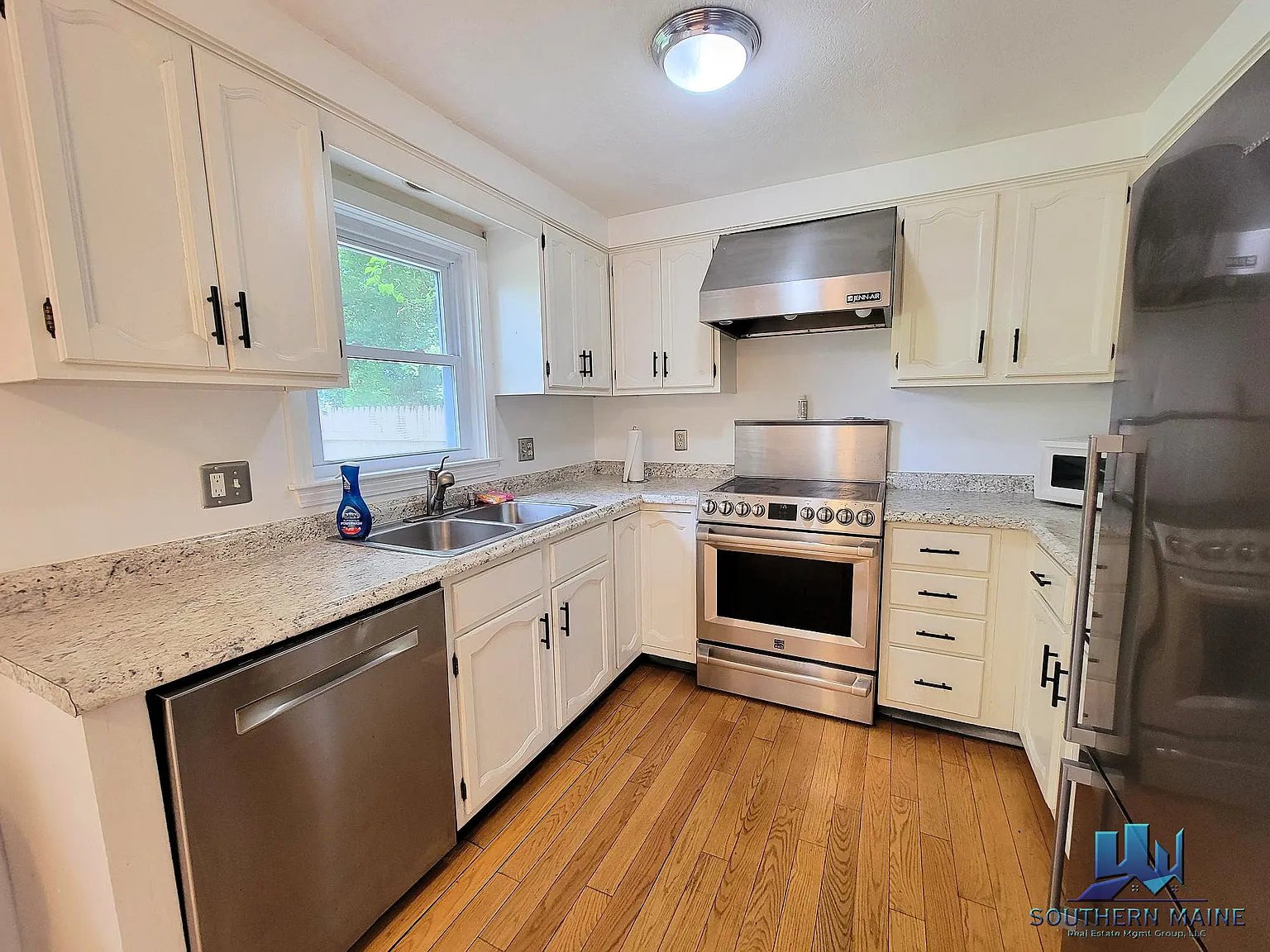 2 bed, 931 sqft, $2,500 — Photo 3