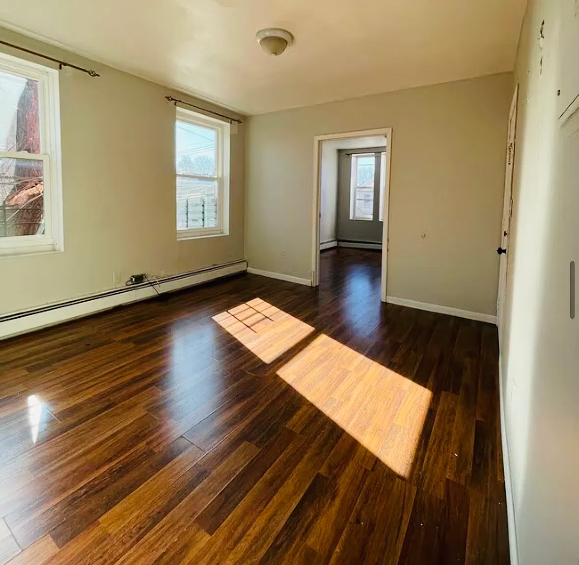 3 bed, $2,400 — Photo 1
