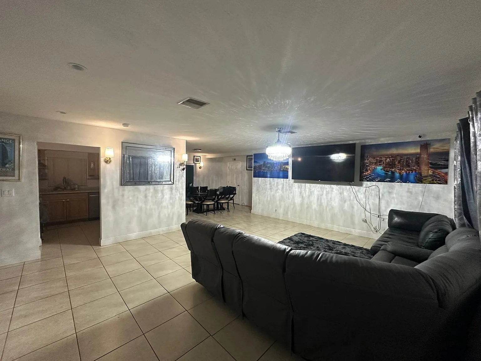 4 bed, 3.0 bath, 1843 sqft, $3,200 — Photo 2