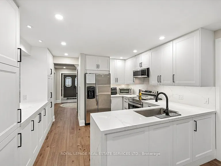 4023 Powderhorn Ct — Photo 8