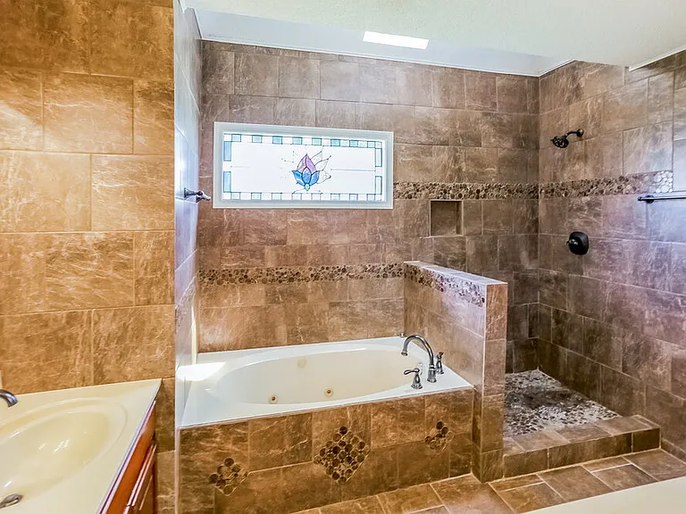 4365 Barrymor Dr — Photo 10