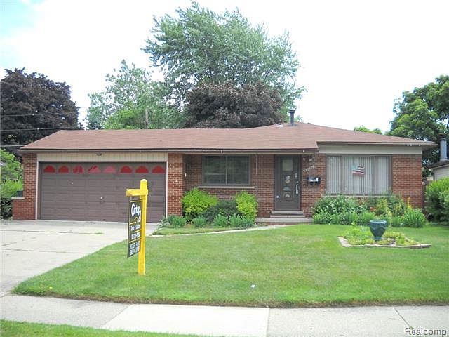 1st image of 42126 Montroy Dr