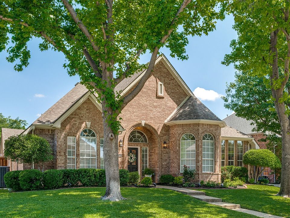 1st image of 2820 Pond Wood Dr