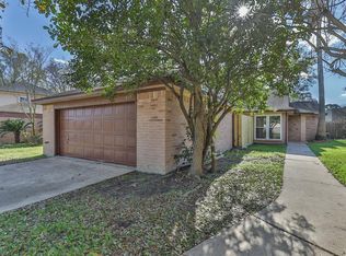 458 Grand Oaks Blvd, Houston, TX 77015