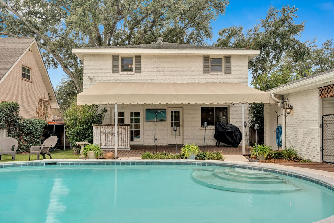 next background image