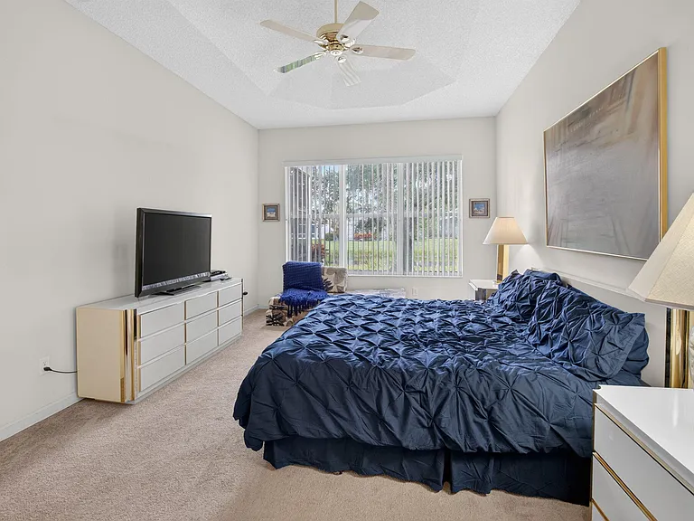 7625 Las Cruces Ct — Photo 32