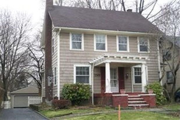 1st image of 3309 Euclid Heights Blvd