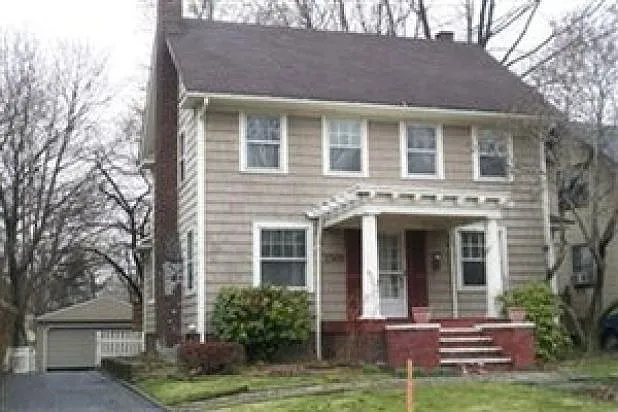 3309 Euclid Heights Blvd photo 1