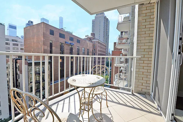 Rented by Peter Ashe | media 41