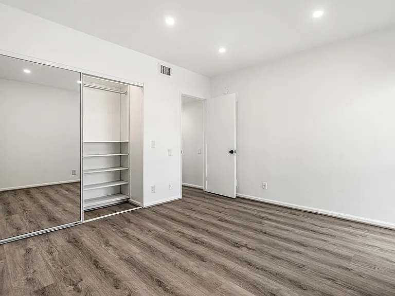 277 E Alejo Rd #219 — Photo 35