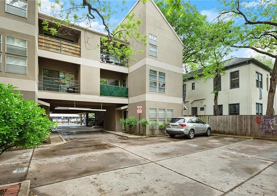 2311 Nueces St #203