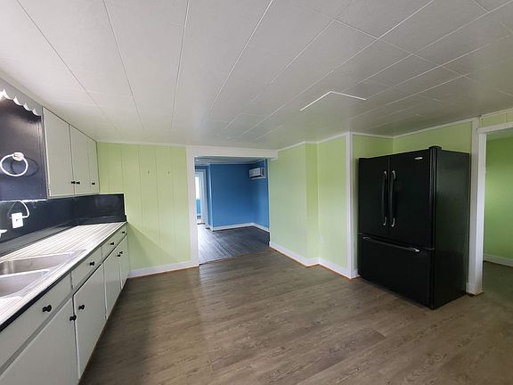 5th image of 448 Ridgeview Rd APT 3