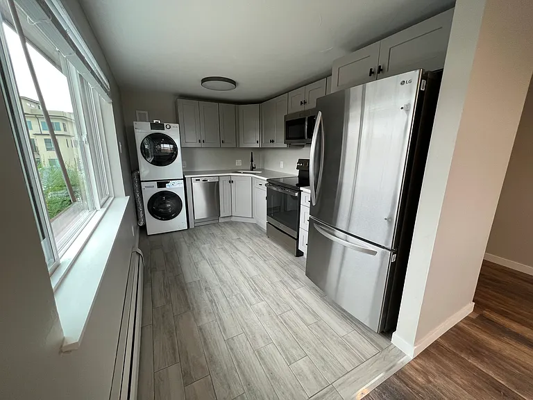 1960 Eaton St #7 — Photo 1