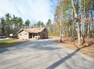 61 Old Mill Rd, Lee, NH 03861