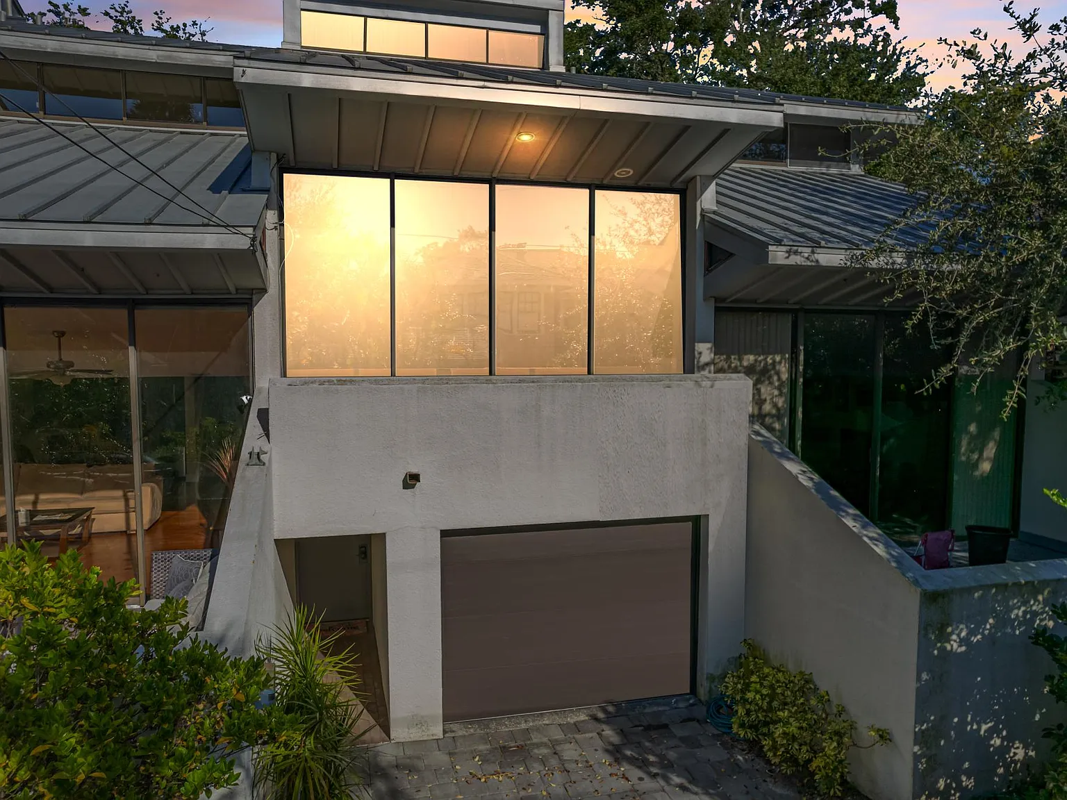 4 bed, 2250 sqft, $4,400 — Photo 4