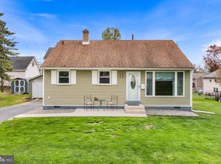 6 Harrison Ave, Aston, PA 19014