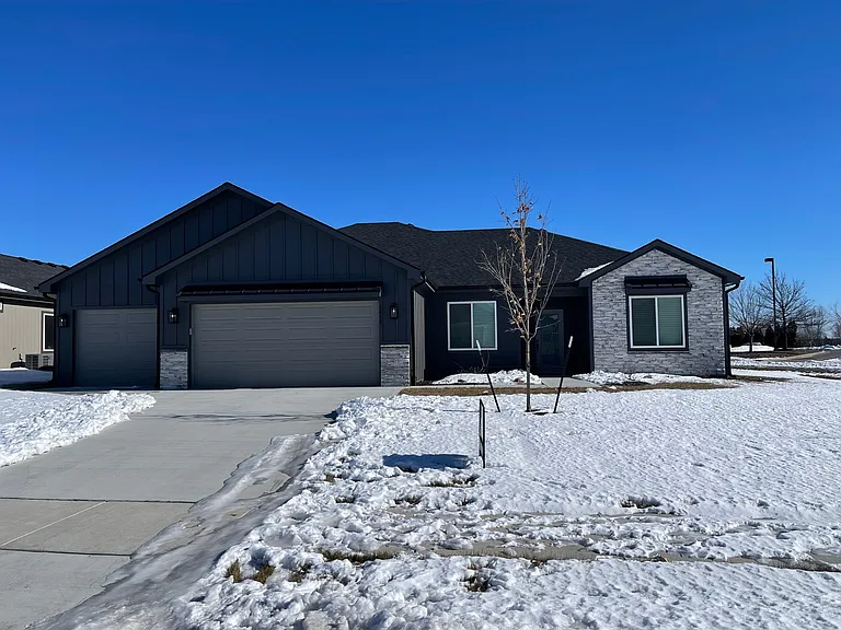 1218 Little Knife Dr — Photo 11