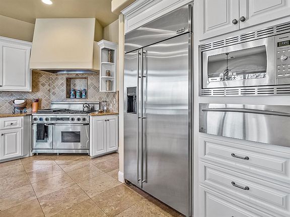 3rd image of 2156 Outrigger Dr