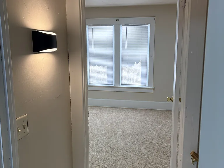 1412 Miami Ct NE — Photo 14