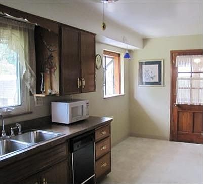 5th image of 5739 Edgehill Dr