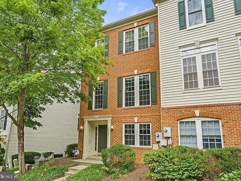 4323 Thomas Brigade Ln — Photo 38