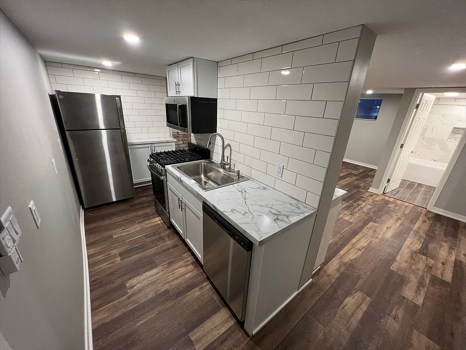 1st image of 810 S 12th St APT 1