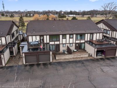 1023 Country Club Dr, Saint Clair Shores, MI, 48082