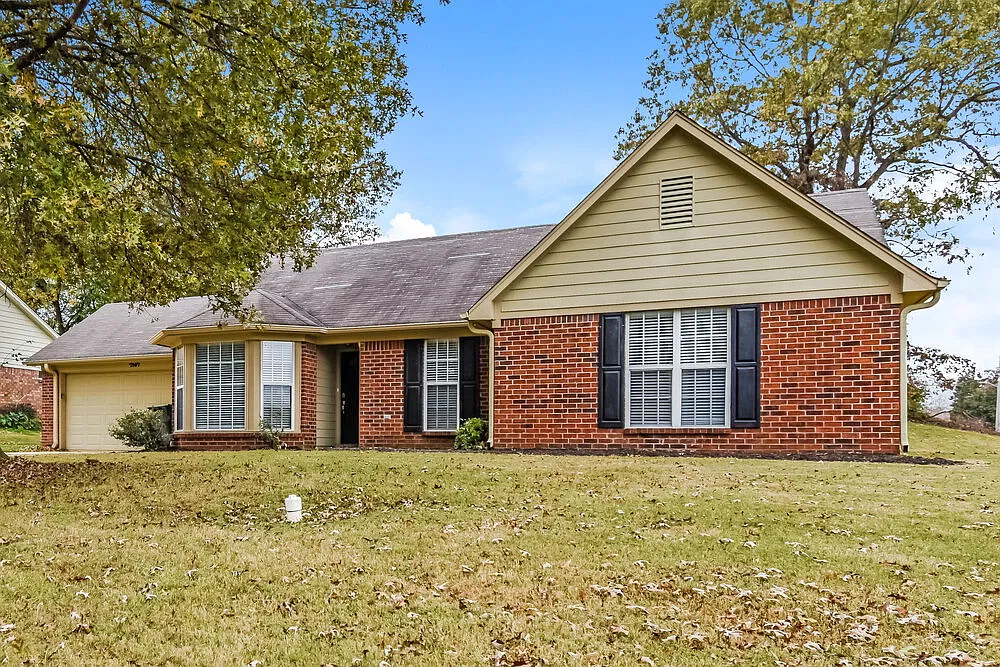 3 bed, 2.0 bath, 1263 sqft, $1,785 — Photo 1