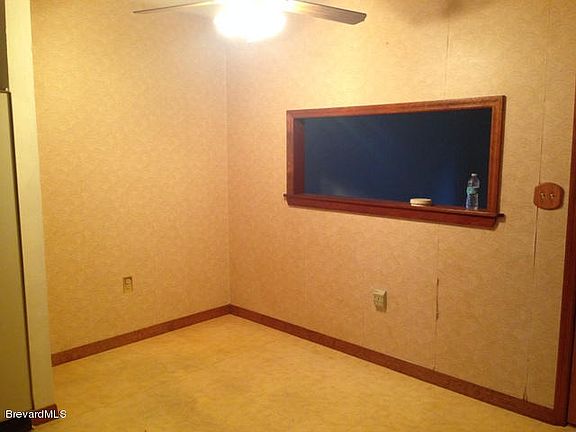3rd image of 312 Sherwood Pl
