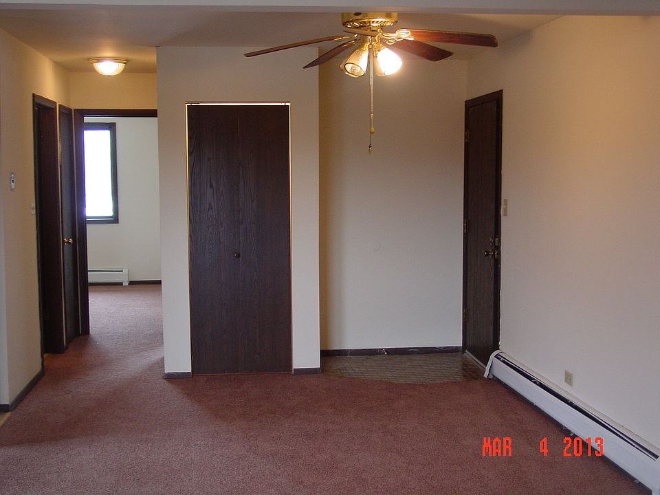 2nd image of 5800 Independence Ave APT 3W