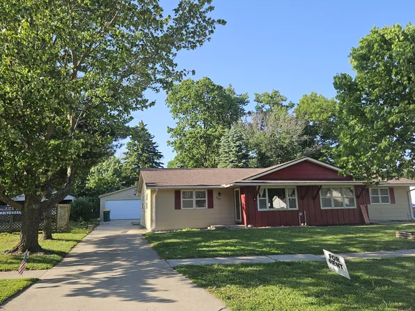 806 W 4th Ave, Indianola, IA 50125