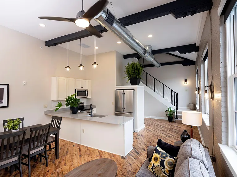 18 N Main St #203 — Photo 4