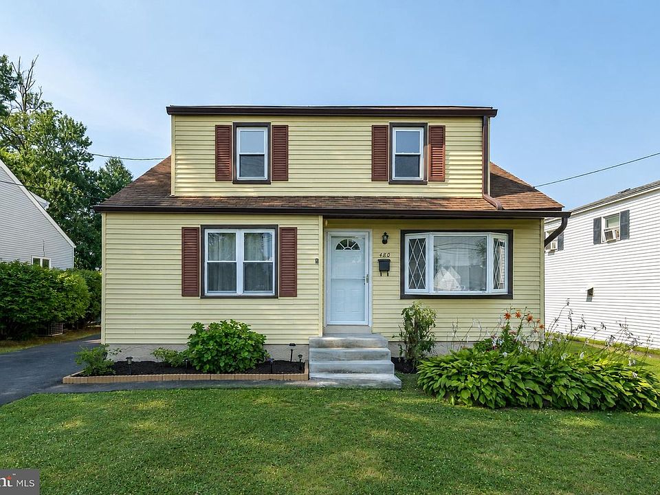 1st image of 480 Nemoral St