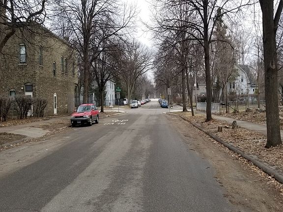 5th image of 2532 29th Ave S