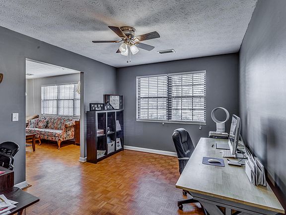 5th image of 1284 Arlingwood Ave