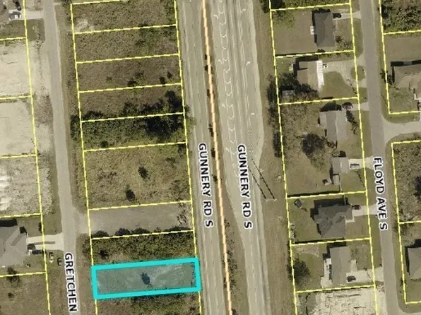 21 Gunnery Rd S, Lehigh Acres, FL 33973