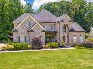 569 Owl Creek Dr, Powder Springs, GA 30127