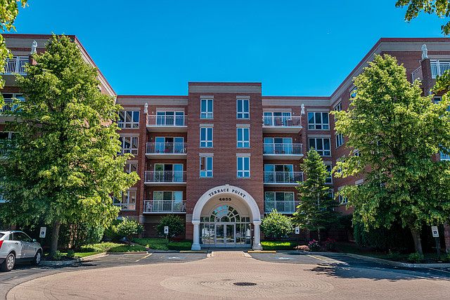 1st image of 4655 N Cumberland Ave #511