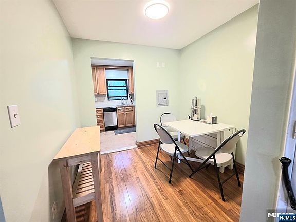 4th image of 2163B N Central Rd #B